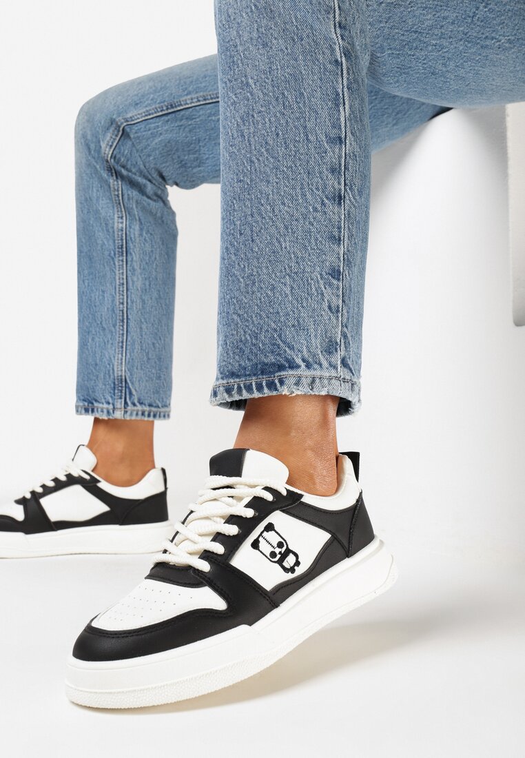 Adidași Negru și Alb cu imprimeu decorativ și perforații delicate Bleordia