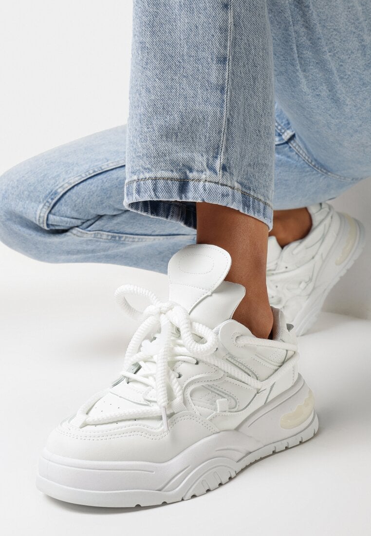 Sneakersy Albi pe Talpă Groasă cu Inserții Colorate și Metalice Ecastia