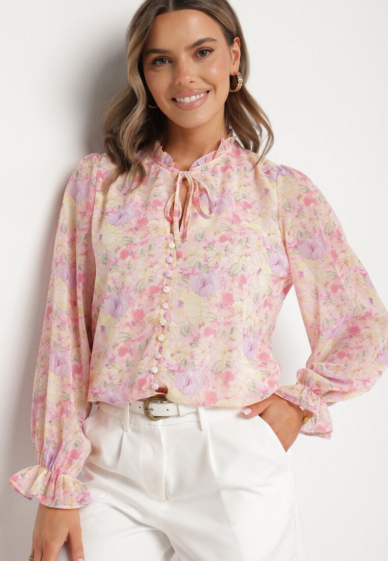 Cămașă roz cu model floral delicat și cu legătură la decolteu Viralla