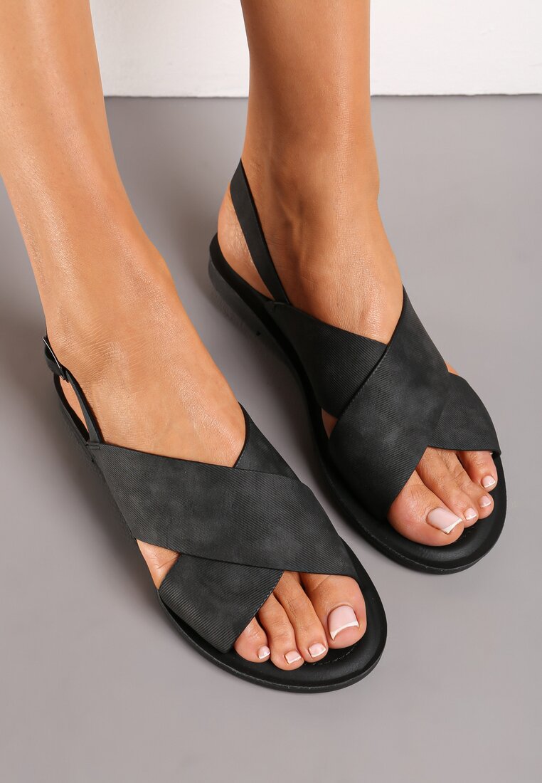 Sandale Negre cu talpă plată, cu barete oblice și cataramă Quilith