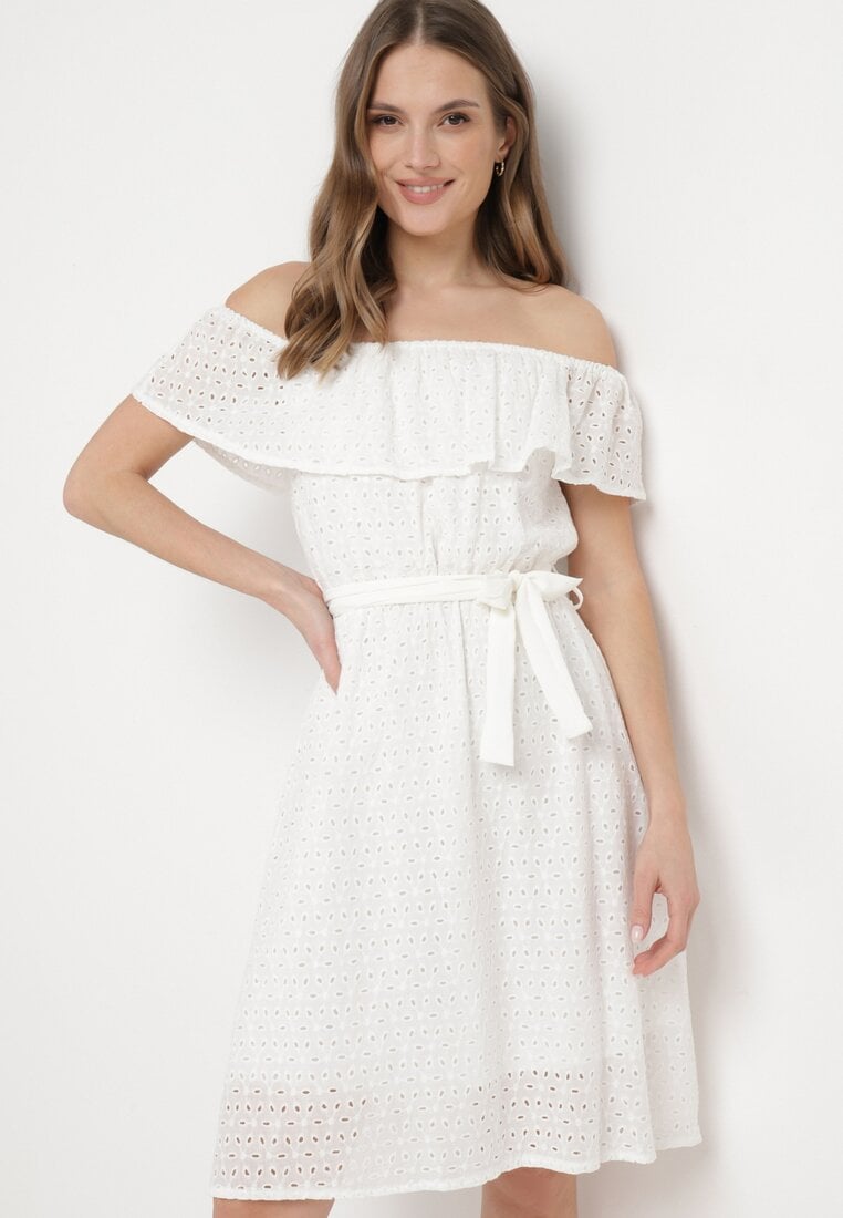 Rochie Albă Spaniolă cu Broderie Decorativă și Curea în Talie Perenna
