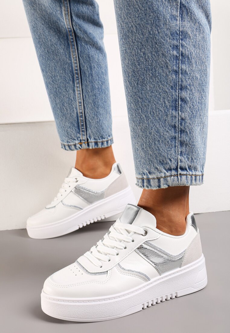 Sneakers Alb-Argintii cu Talpă Groasă și Inserții Brocate Qmalthea