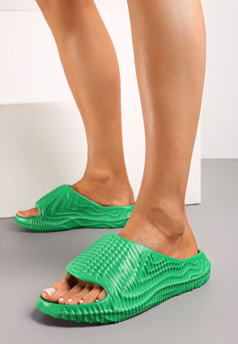 Papuci Verzi din spumă cu embosare decorativă Juraia