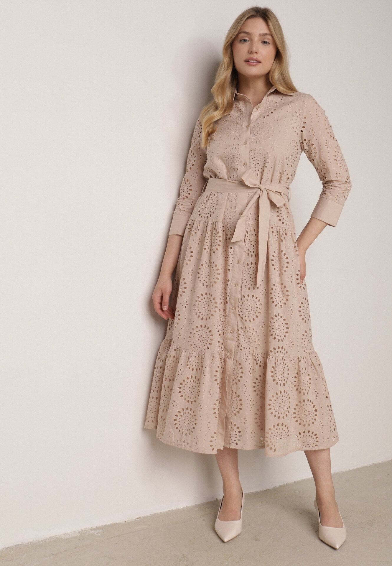 Rochie bej ajourată de bumbac, cu croi tip cămașă Elowetia