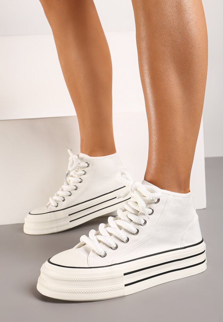 Teniși înalți Albi