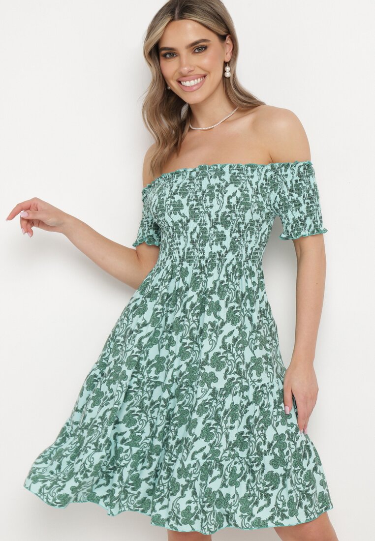 Rochie Verde de Bumbac cu Decolteu Tip Spaniol și Volănaș Ușor Hannesia