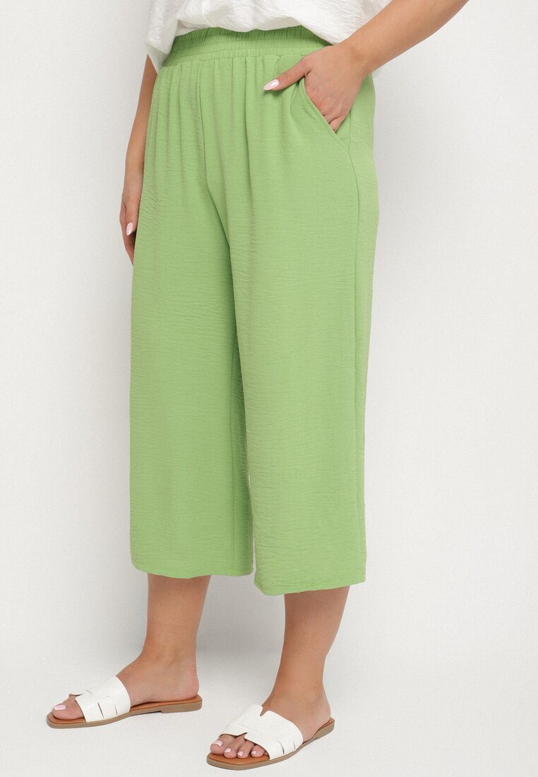 Pantaloni Largi Verde Deschis cu talie înaltă, cu elastic în talie și cu picior 3/4 Levolia