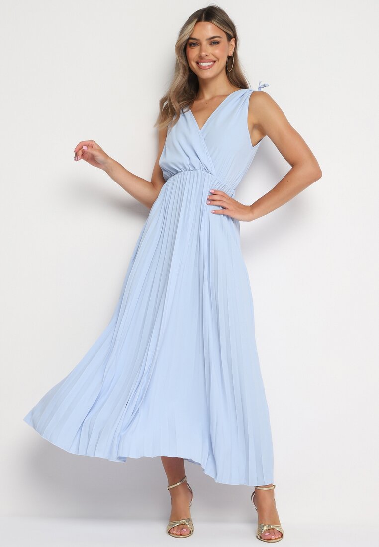 Rochie plisată albastru deschis din bumbac și viscoză cu croi cloș cu elastic în talie Xefia