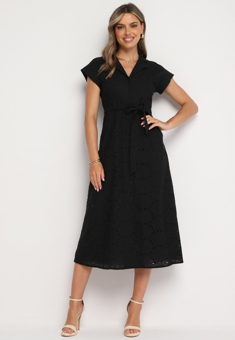Rochie neagră din bumbac ajurată, cu nasturi, cu croială tip cămașă și cordon Grosofia