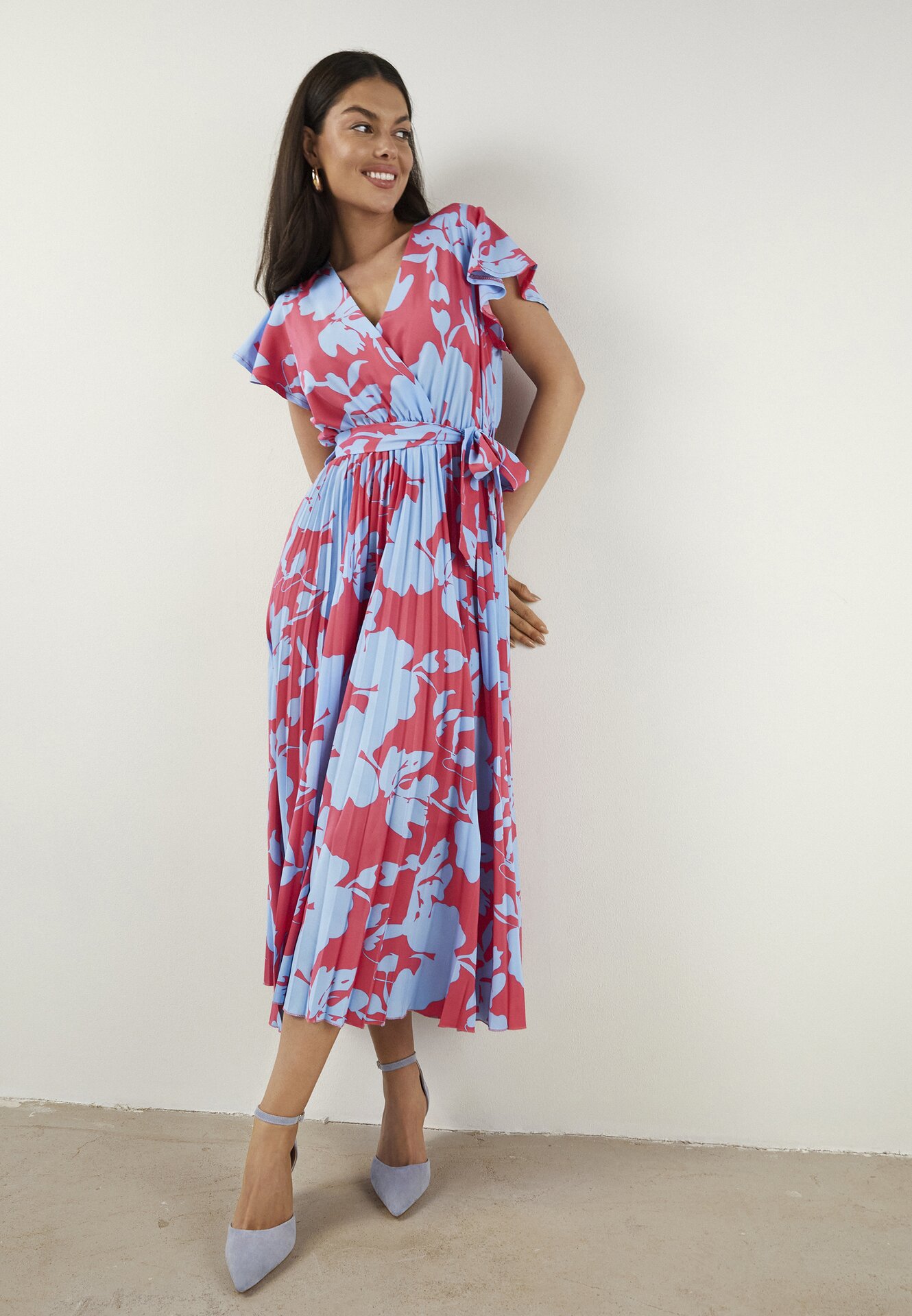 Rochie de cocktail plisată roz-albastră cu decolteu petrecut, curea și elastic în talie Anelsea