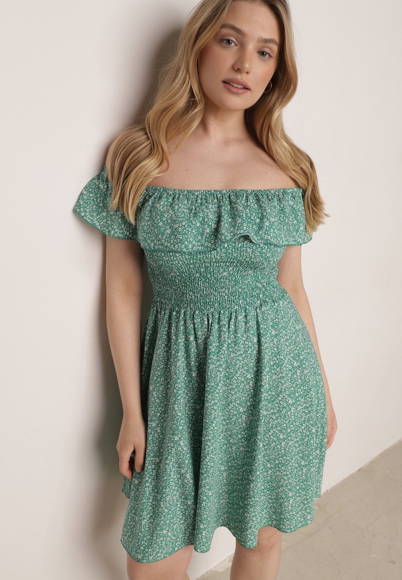 Rochie Verde Bumbac cu Decolteu Spaniol și Partea de sus încrețită cu flori Samorea