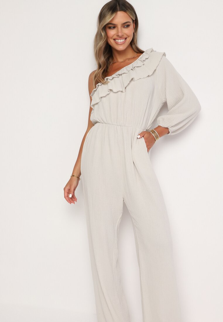 Salopetă Asimetrică Bej din Bumbac Decorată cu Volan la Decolteu și Elastic în Talie Jegelia