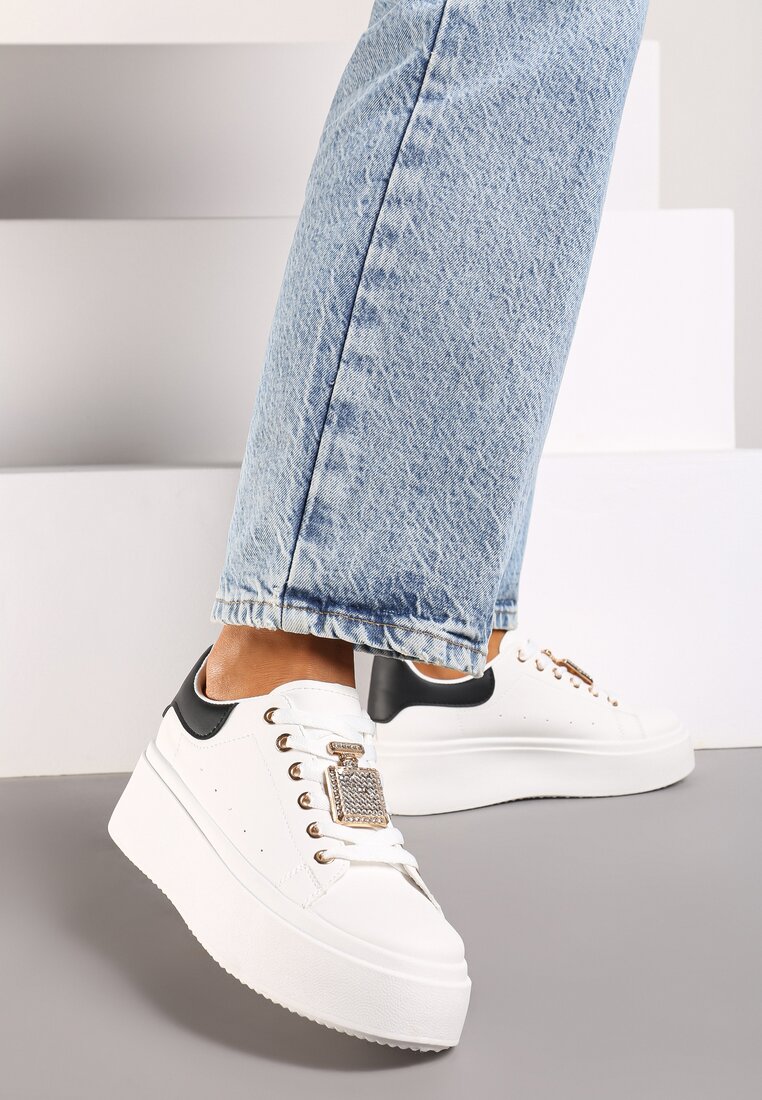 Sneakers Alb-Negru cu Talpă Groasă cu Aplicație Metalică și Zirconii Loraria