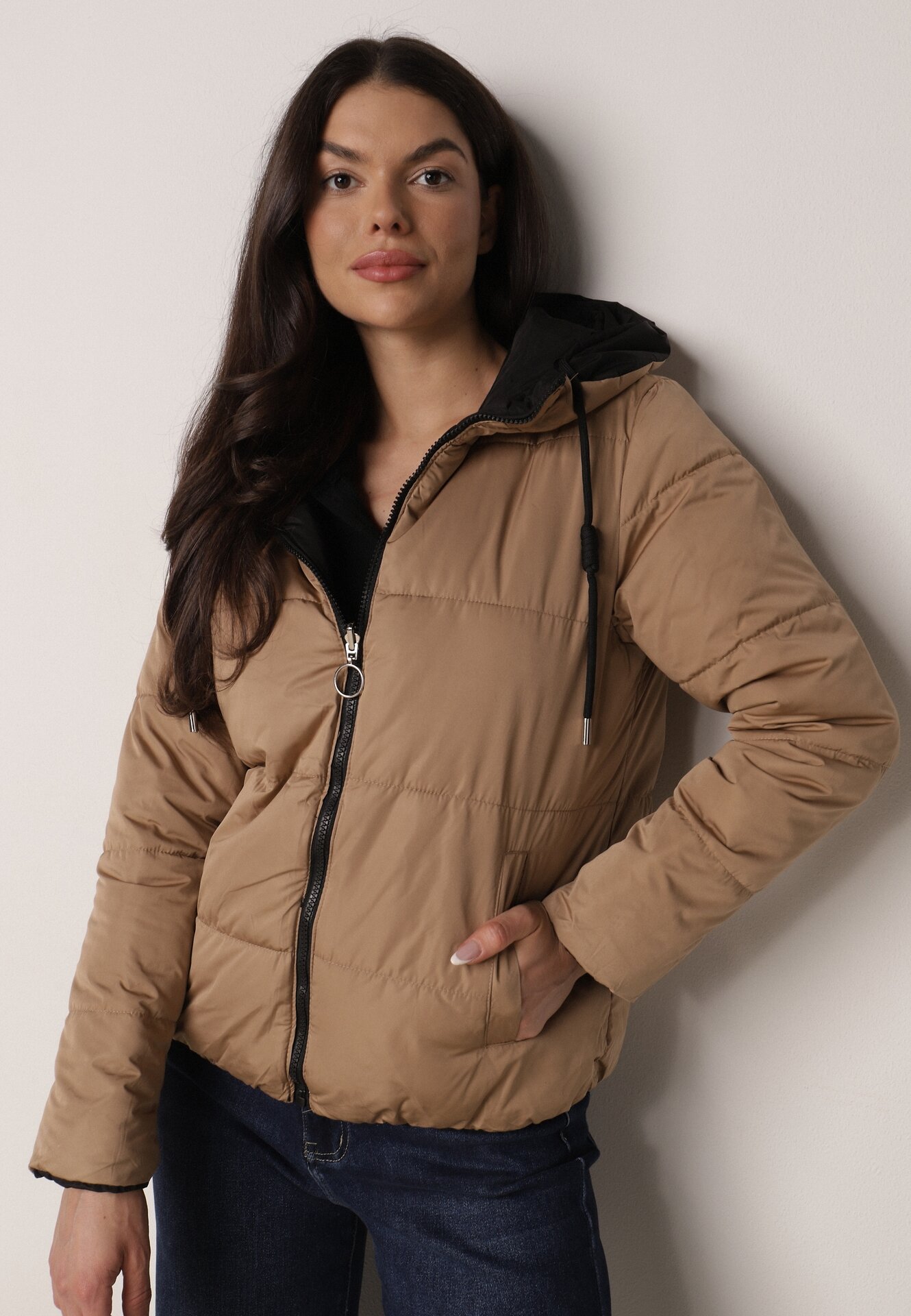 Jachetă Bej închisă Reversibilă Matlasată Decorată cu șnururi Mivvena