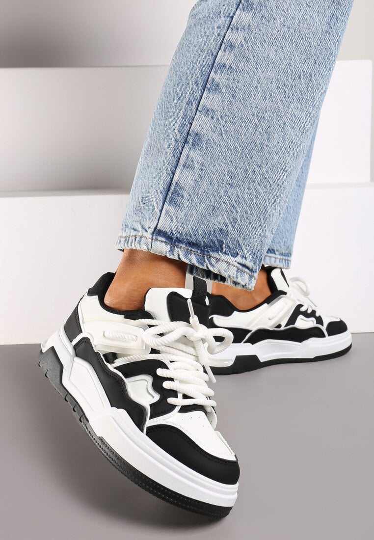 Adidași Negre Plate cu Ornament Geometric Evithia