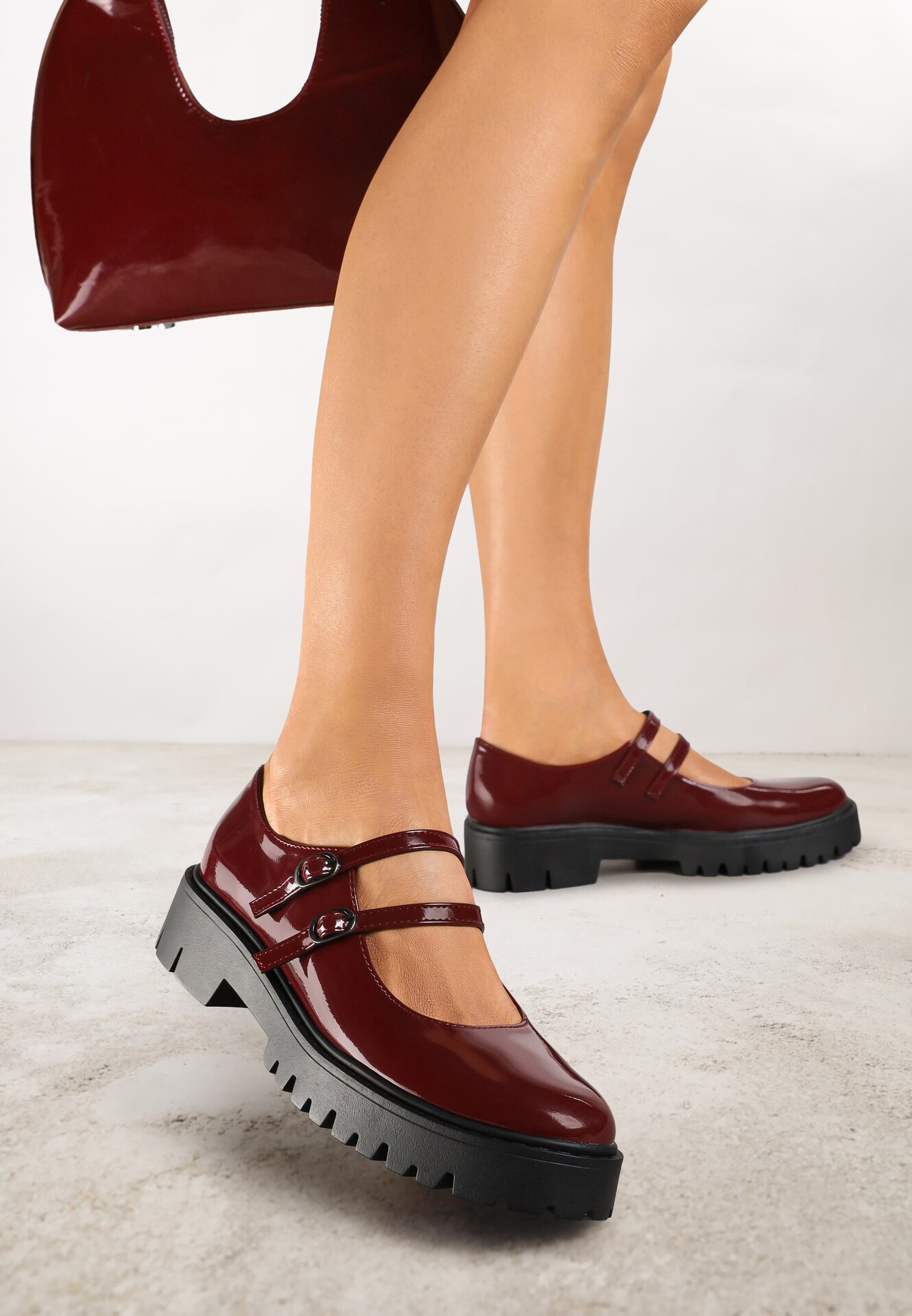 Pantofi Grena Lăcuiți cu Talpă Groasă și Închidere cu Cataramă Nevly