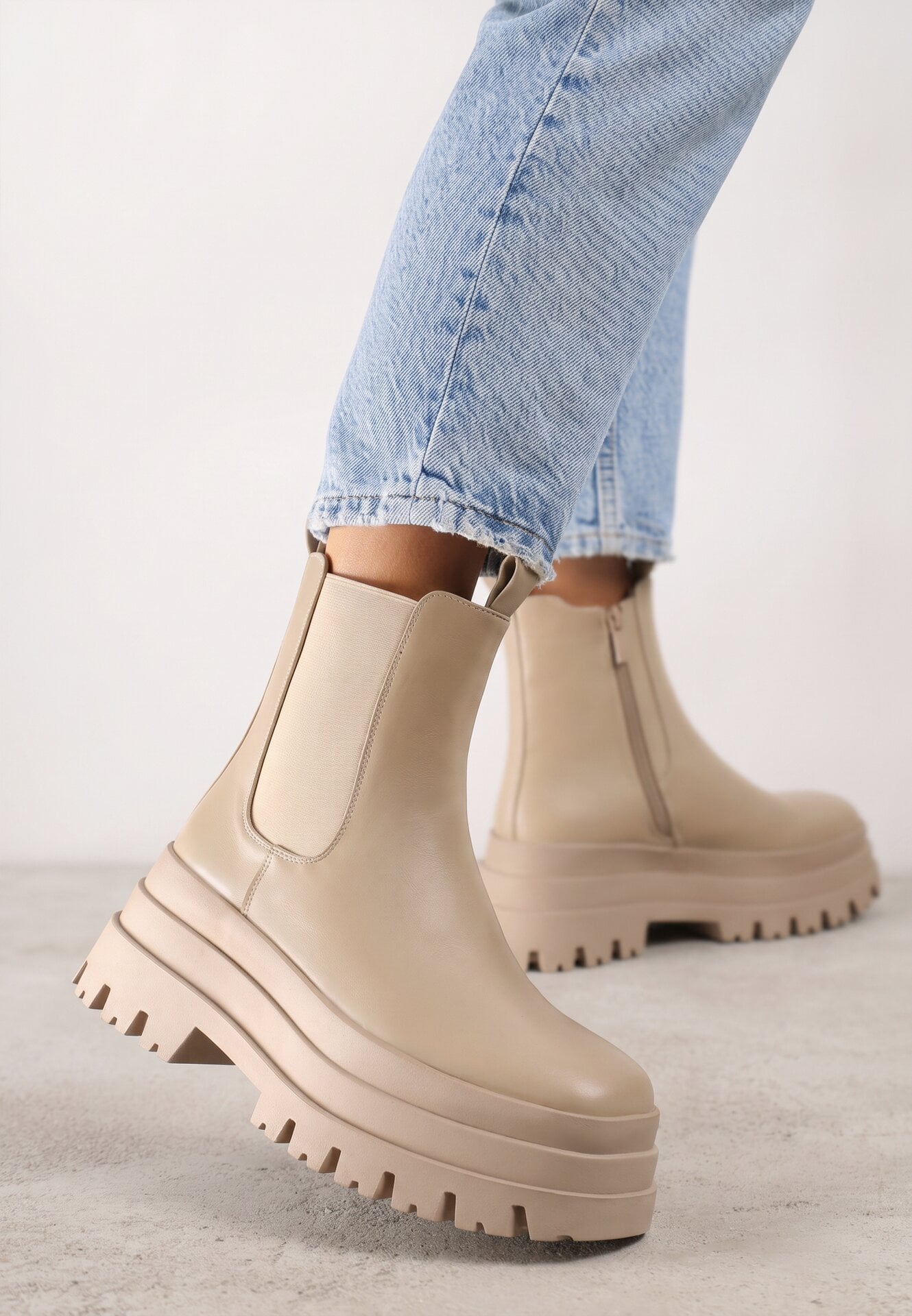 Botine Bej