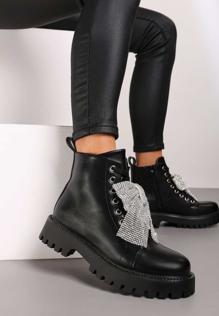 Botine Negre