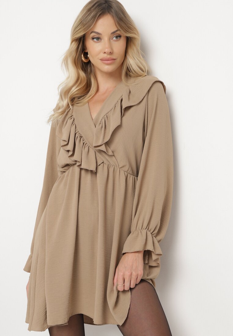 Rochie Evazată Bej închis cu croială petrecută și volane Celonara