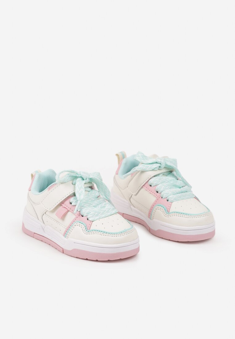 Adidași bej plati cu șireturi și perforații Avanelis