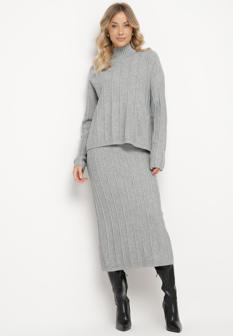 Set din tricot gri cu vâscoză, cu textură în relief, pulover cu guler semi-înalt și fustă Atteris