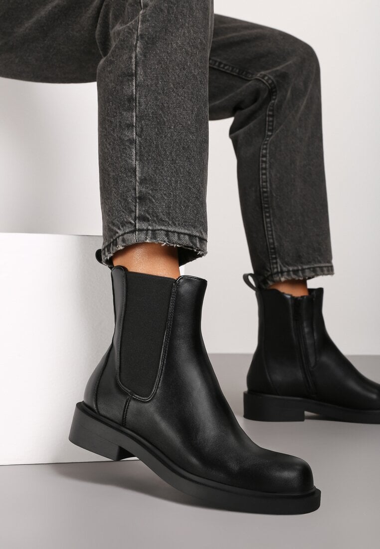 Botine Negre