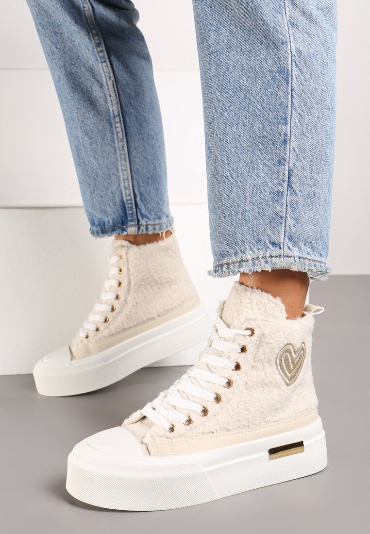 Tenisi Bej cu Talpă Groasă și Carâmb din Blană, decorat cu Aplicație cu Inimioară Innalise