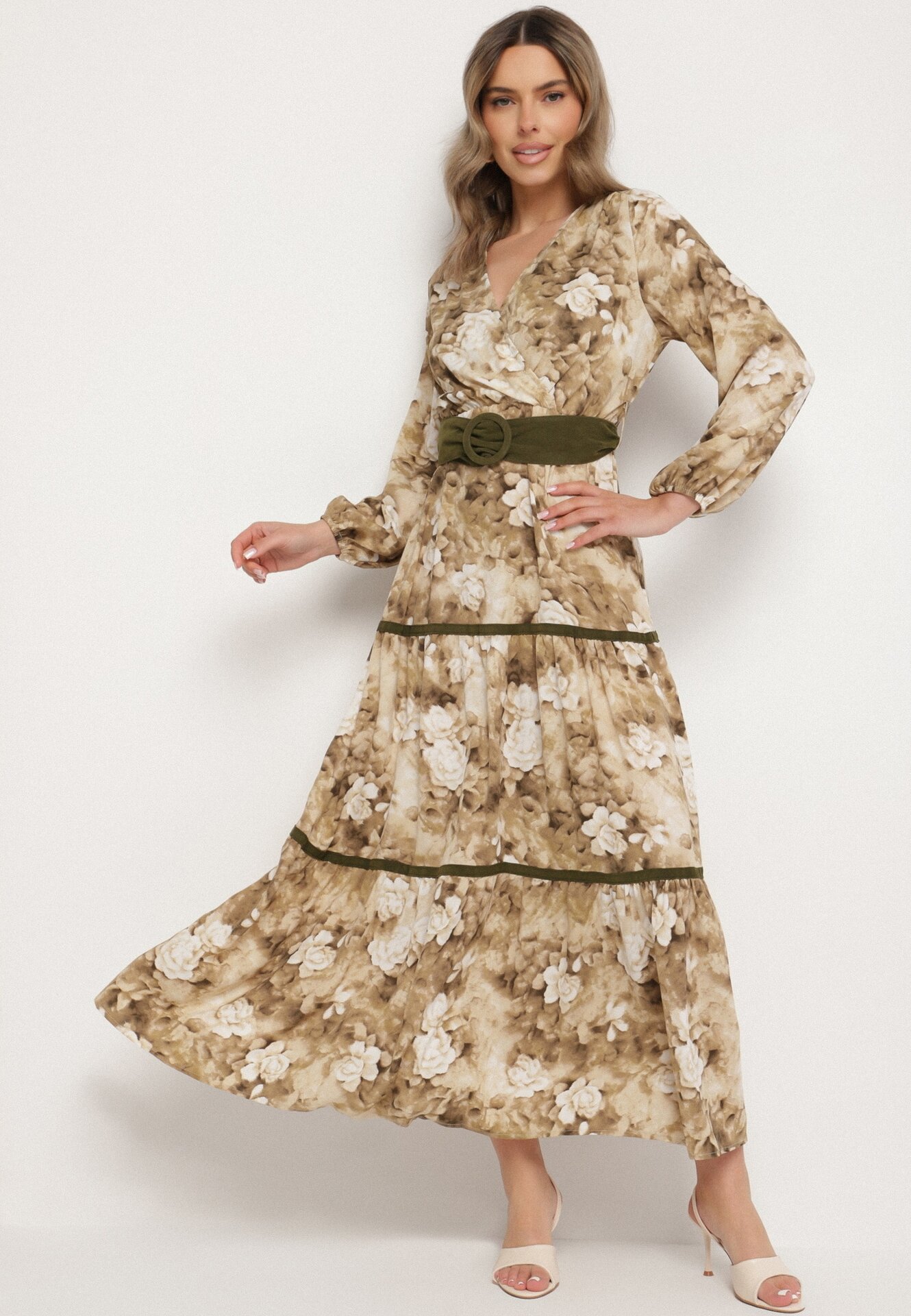 Rochie Bej Tip Plic Cloș Decorată Cu Centură și Volane Fezisia