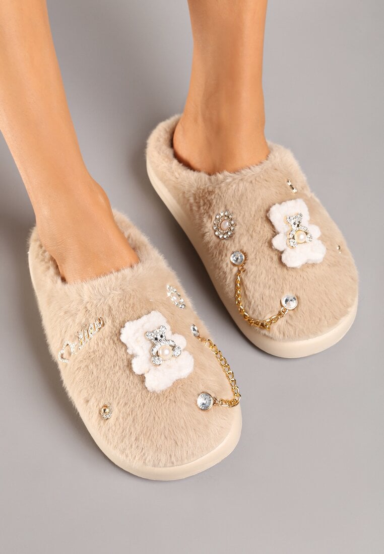 Papuci bej închis tip slip-on de blană cu aplicații decorative Reathlith
