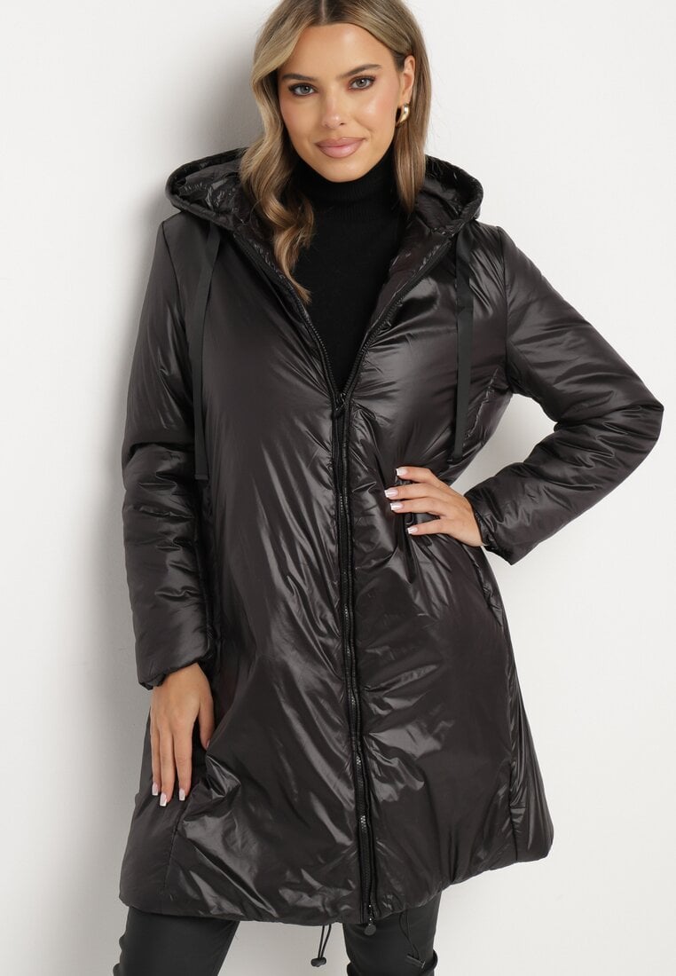 Geacă Neagră cu croială lungă, cu glugă, cu șnururi și buzunare Salornia