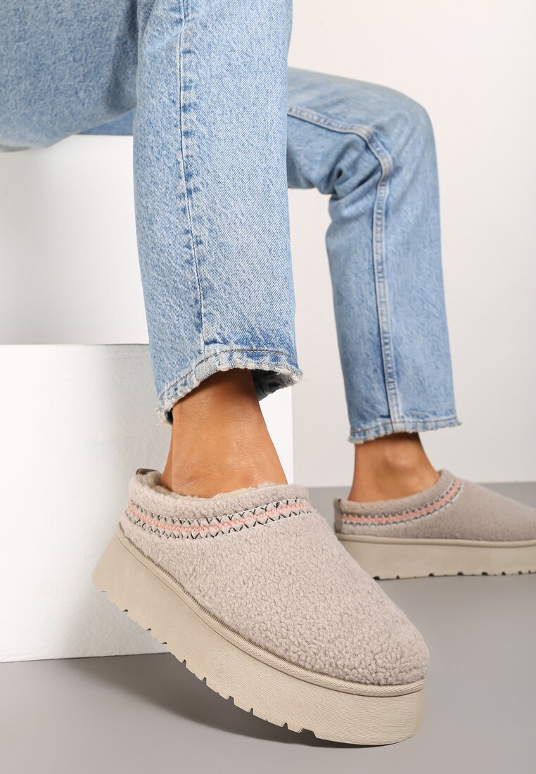 Apreschiuri Bej închis