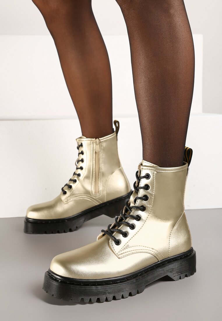 Botine Aurii