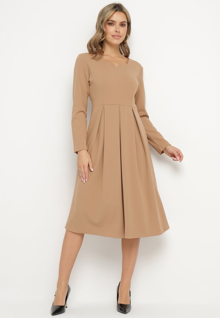 Rochie Bej Evazată De Seară cu Decolteu ascuțit Temithiel