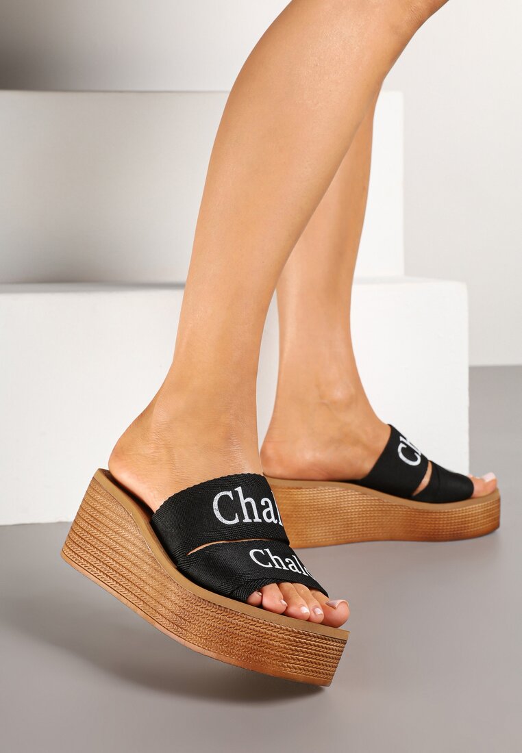 Papuci Negri cu platformă Ornați cu inscripție Delarienna