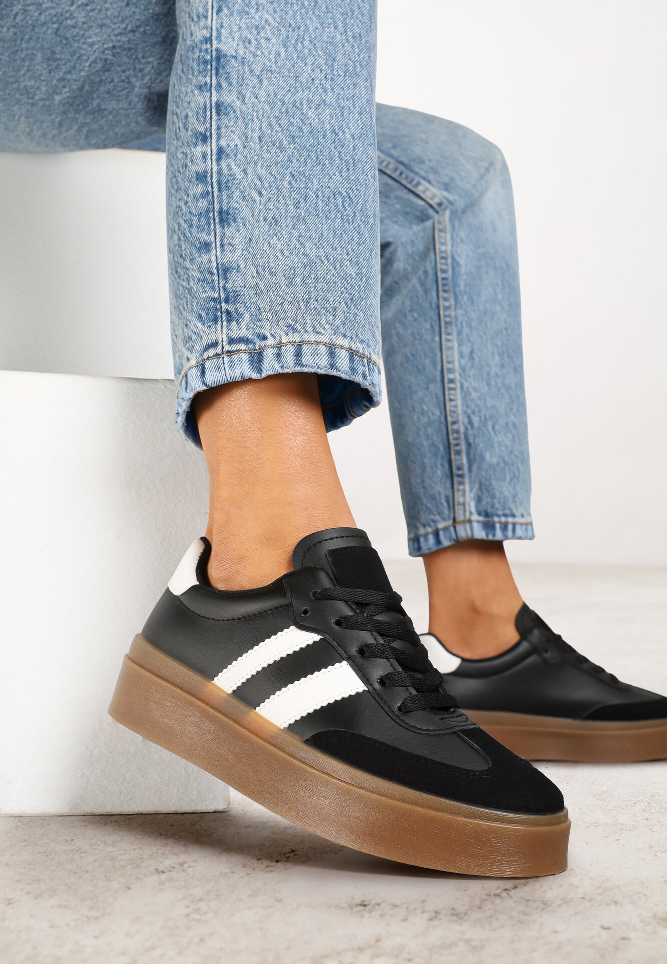 Adidași Negri în stil Tenis cu model geometric Avelresil