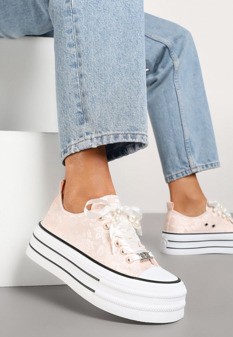 Teniși înalți Roz