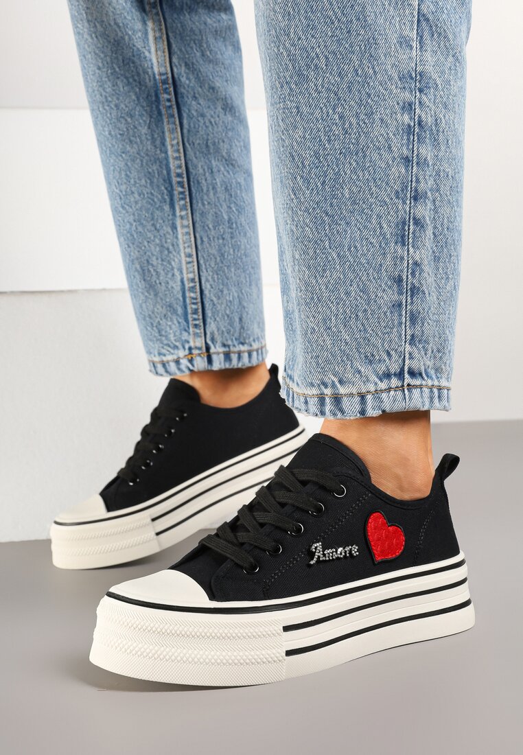 Teniși înalți Negri