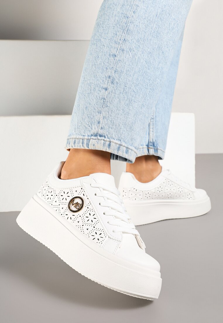 Adidași Albi pe Platformă Decorați cu Perforație ajurată și cu Aplicație Camioria