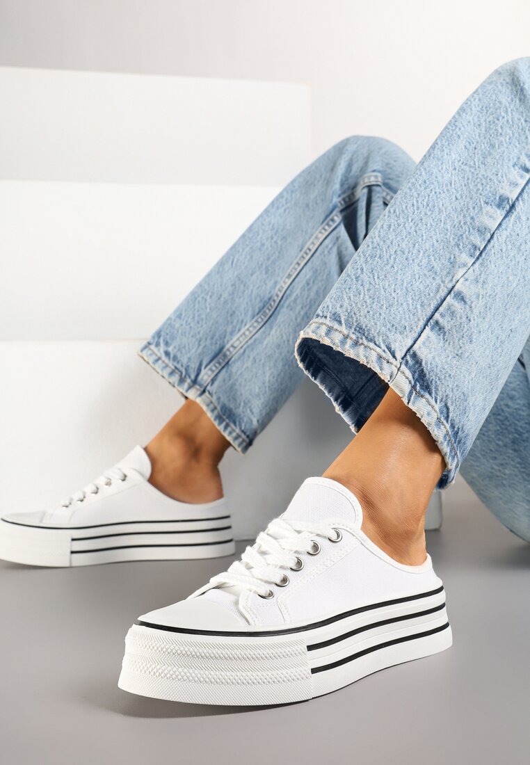 Teniși înalți Albi