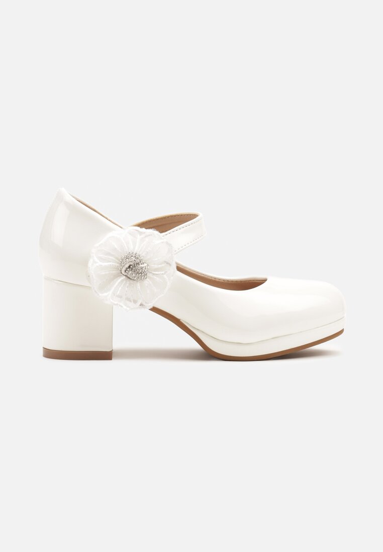 Pantofi Albi cu toc gros mic, cu baretă și aplicație florală Veltebia