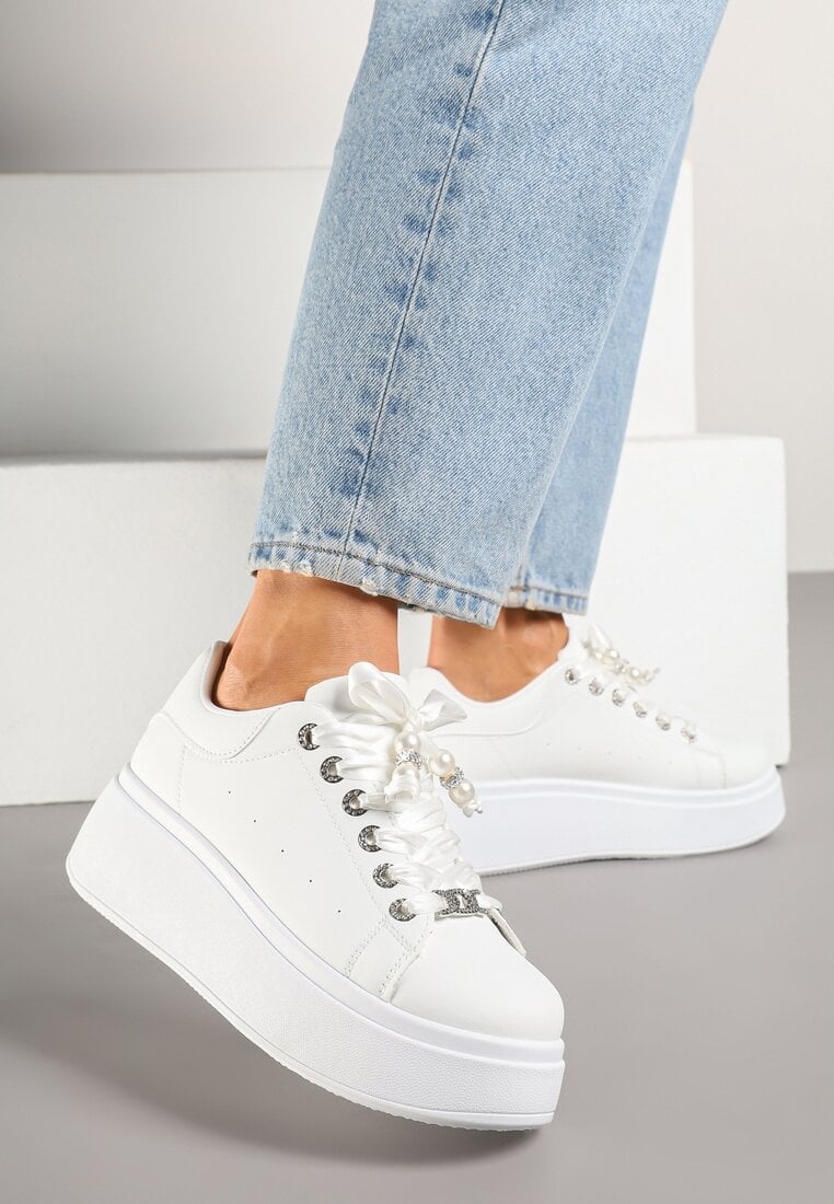 Teniși înalți Albi