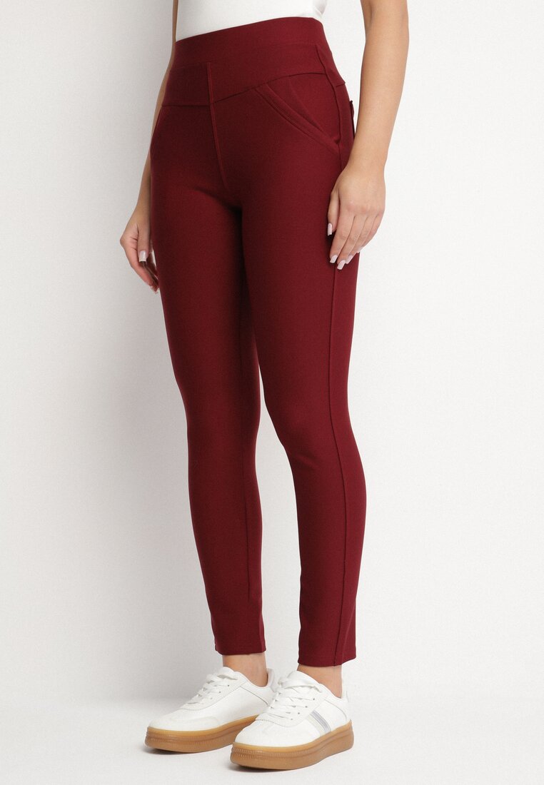 Pantaloni Bordeaux cu croială ajustată cu elastic în talie și buzunare Rizenna