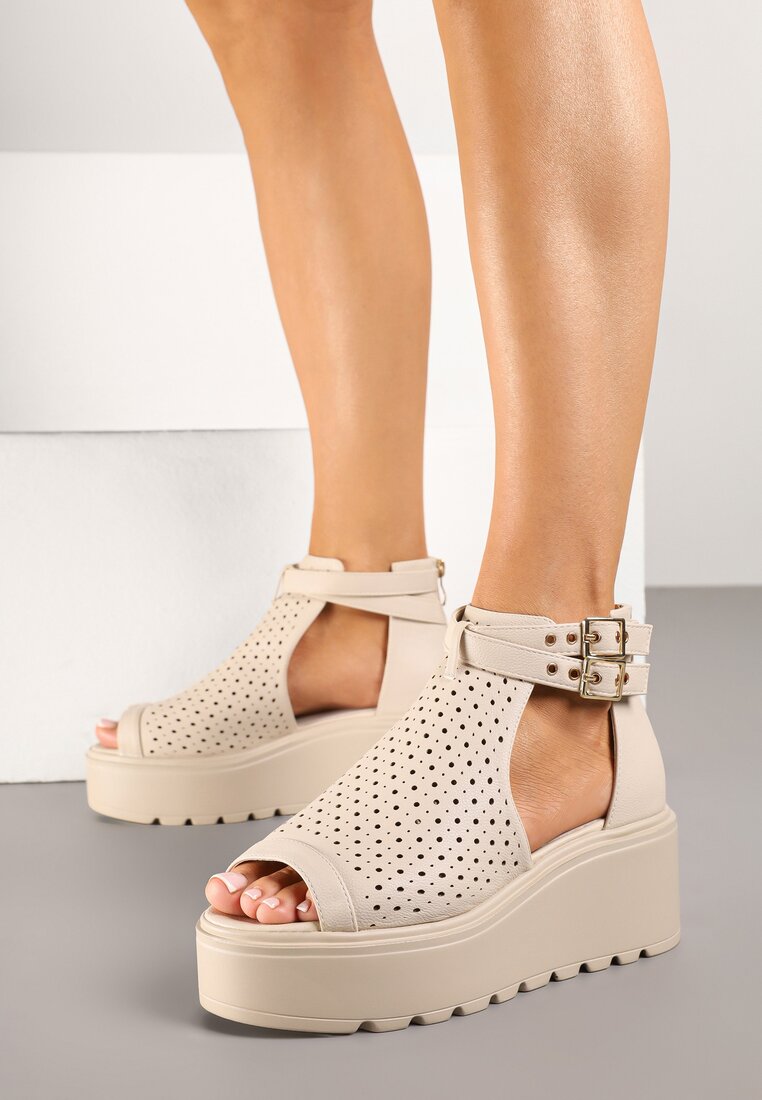 Sandale bej decupate cu talpă ortopedică cu branț din piele și catarame Evivara