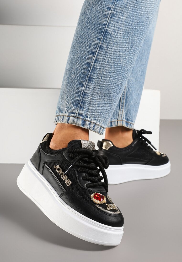 Adidași Negri cu Platformă cu Ornamente Metalice Falonela