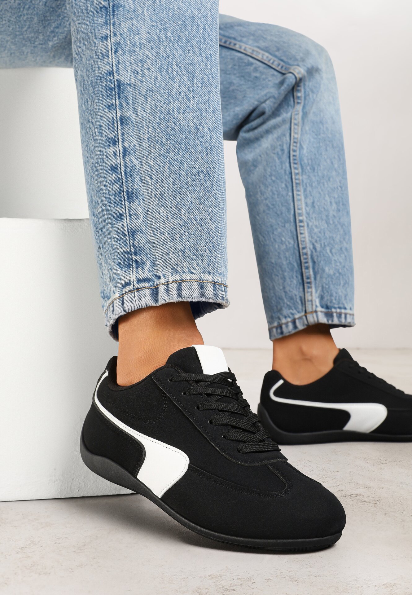 Sneakers Negre în Stilul Tenișilor Iconici Virritia