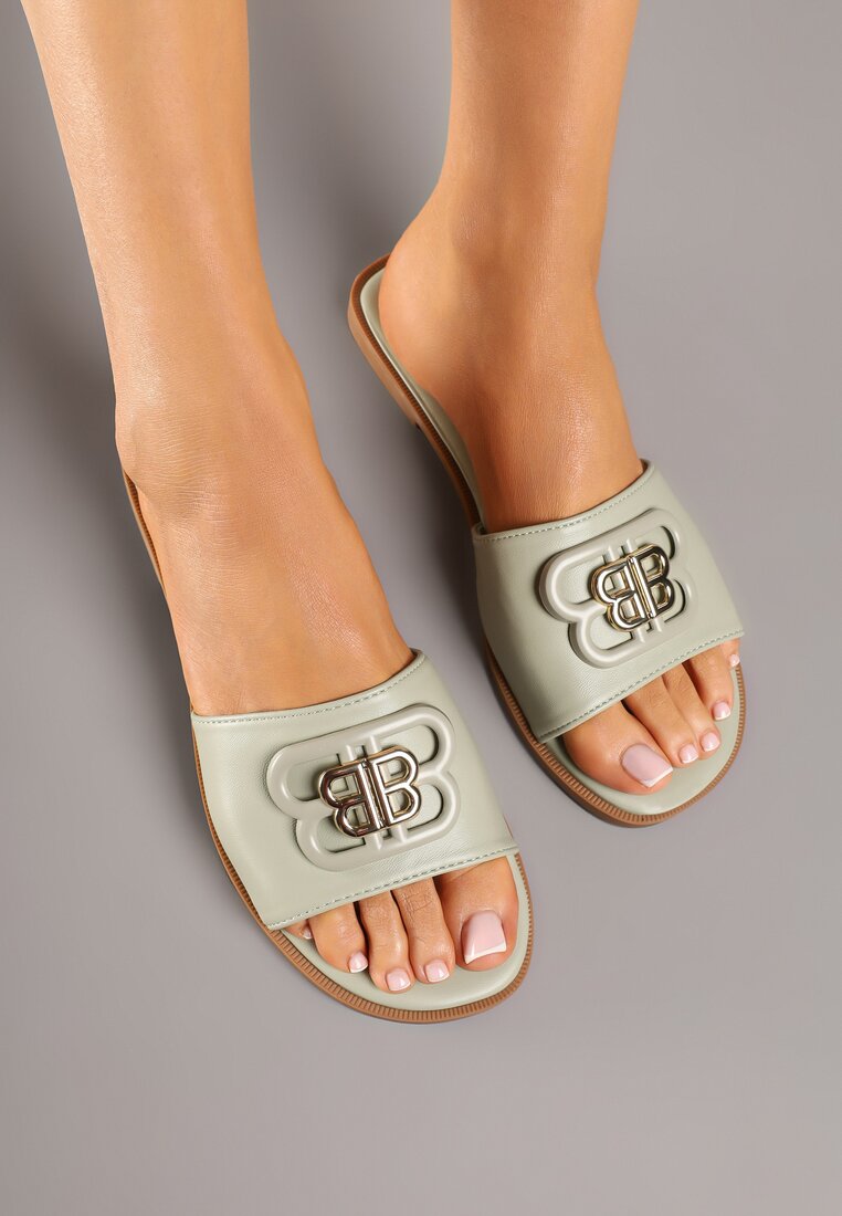 Papuci Verde cu Ornament Metalic Roniqia