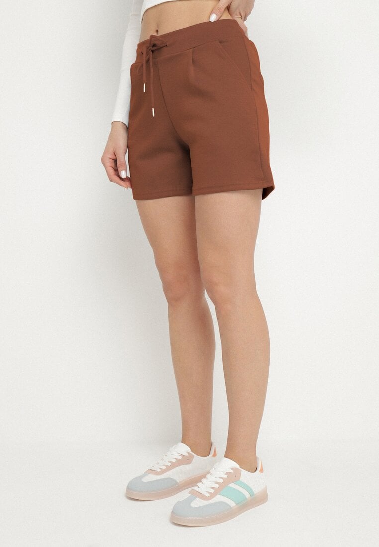 Pantaloni scurți Maro de trening până la genunchi cu șnur în talie Dulcima