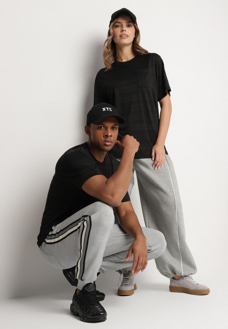 Tricou Negru cu Croială Clasică cu Buzunar Mairalissa