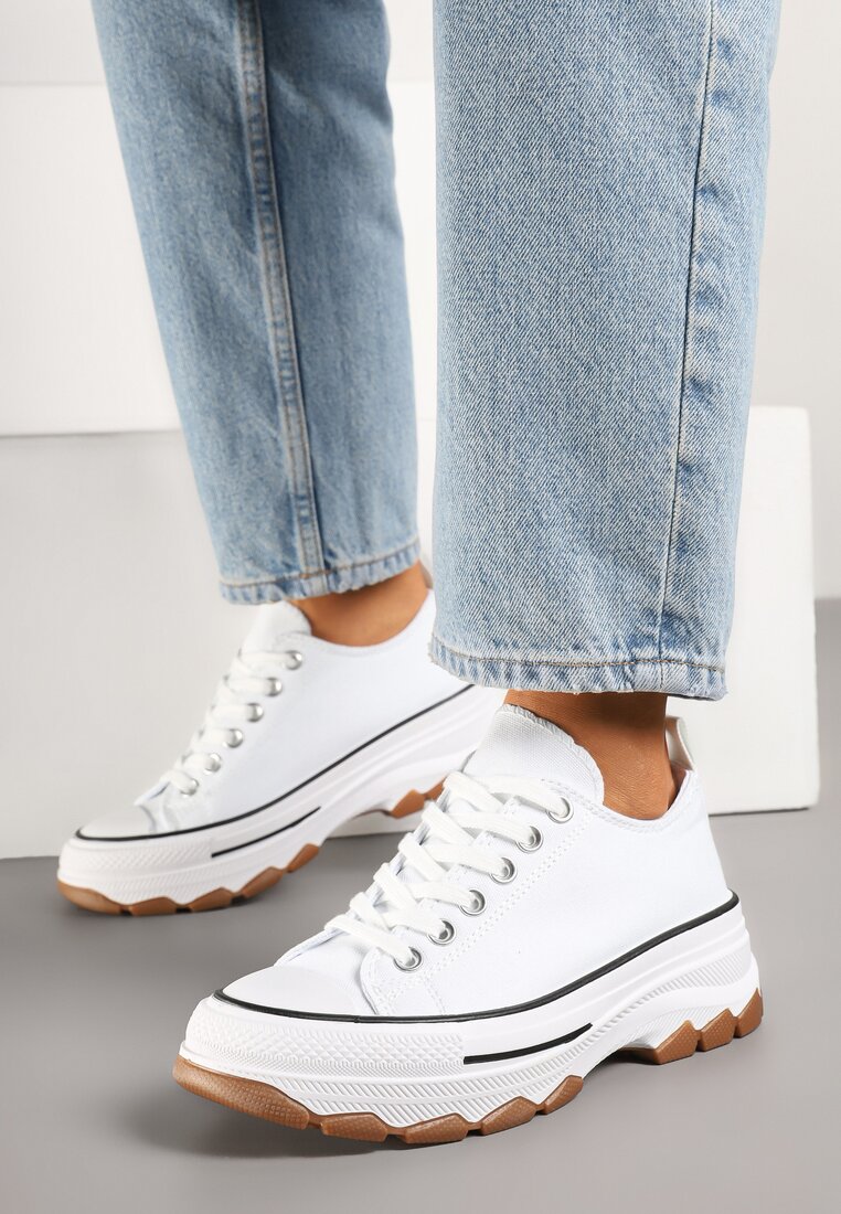 Teniși înalți Albi