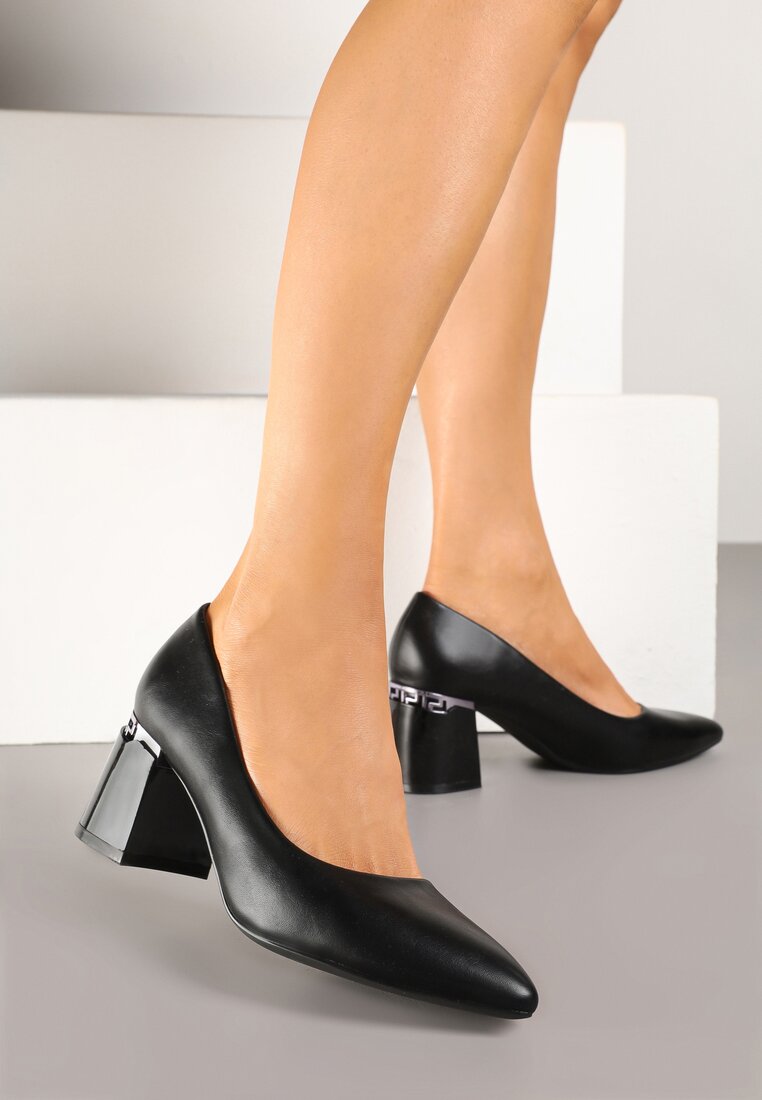 Pantofi cu toc Negri